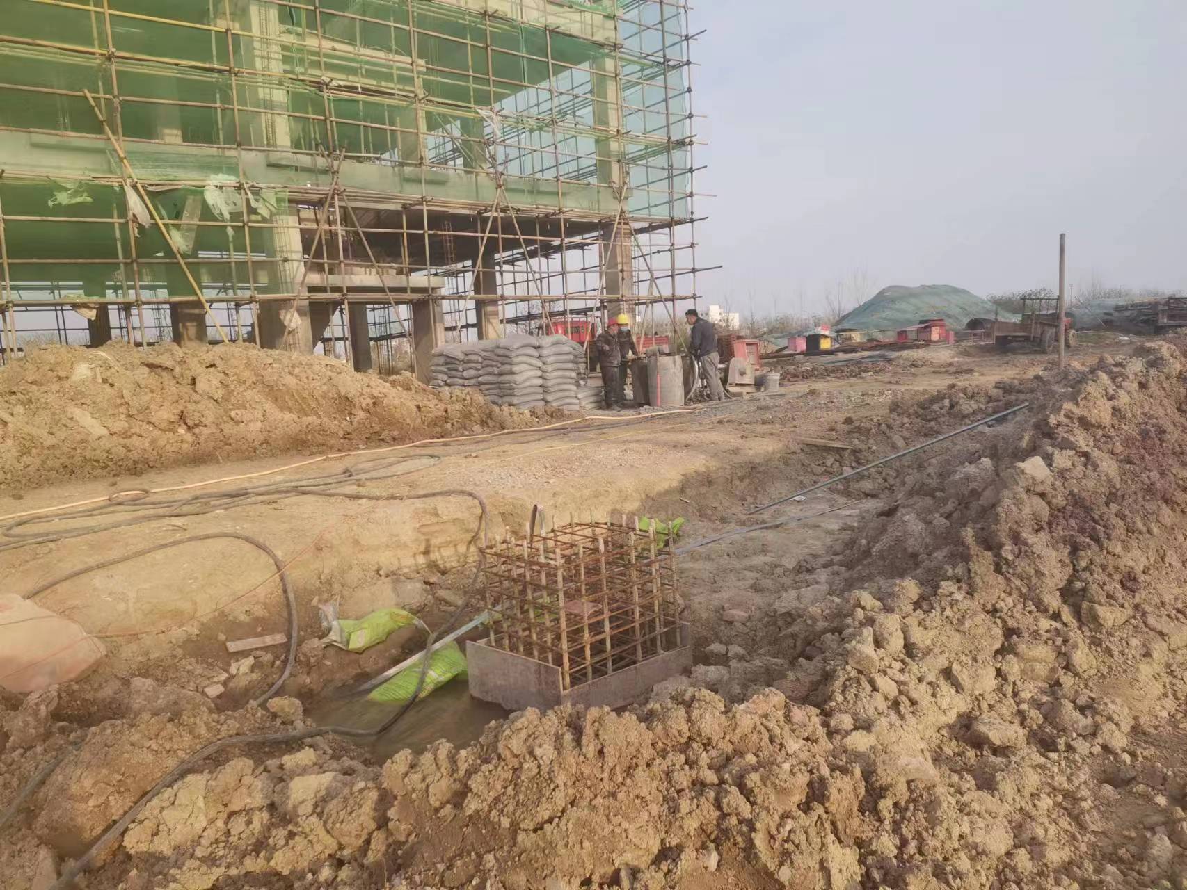 抱罗镇当桥梁出现裂缝的时候应该及时加固修补